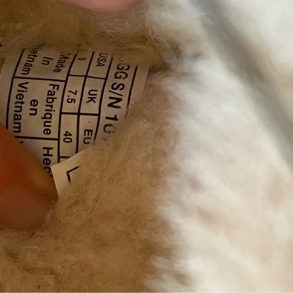Ugg Super Short Boot / Slipper with Fluffy top - Picture 7 of 9